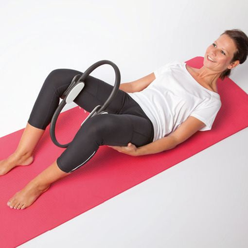 Pilates Ring zum Beckenbodentraining